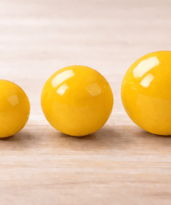 Gelbe lackierte Holzkugeln #FCE300 in 30, 35 und 40 mm
