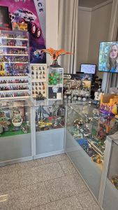 Modell 42 Kapselautomat auf Verkaufstresen im Geschäft